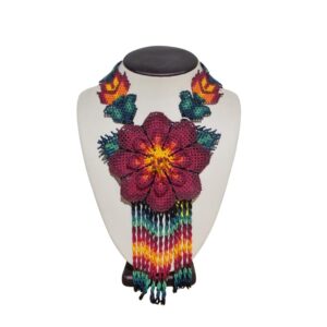Collar flor roja
